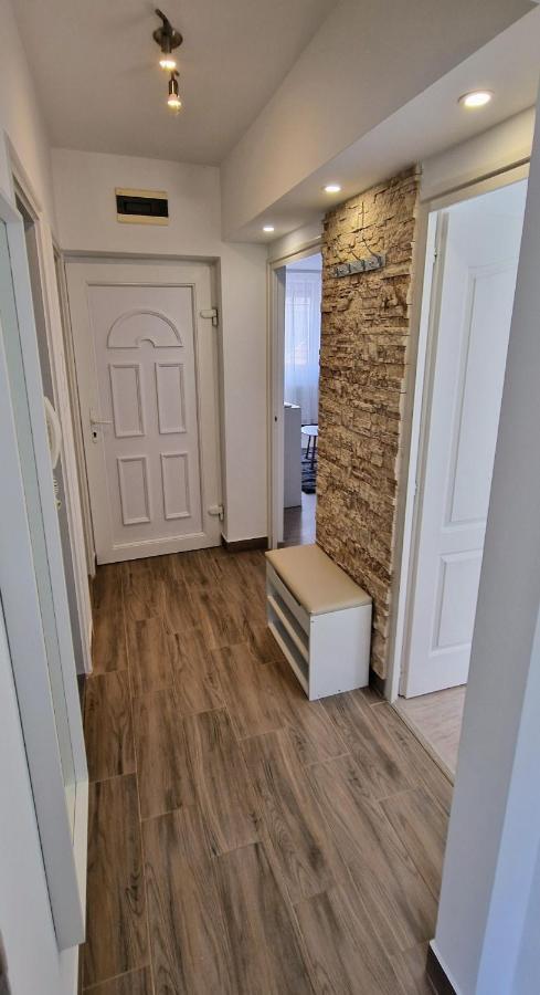Appartamento Cili Apartman Eger Esterno foto